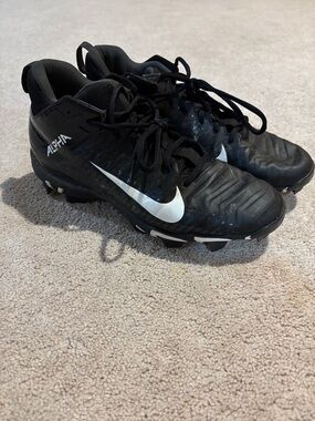Nike Men’s Black and White Alpha Turf Football Cleats